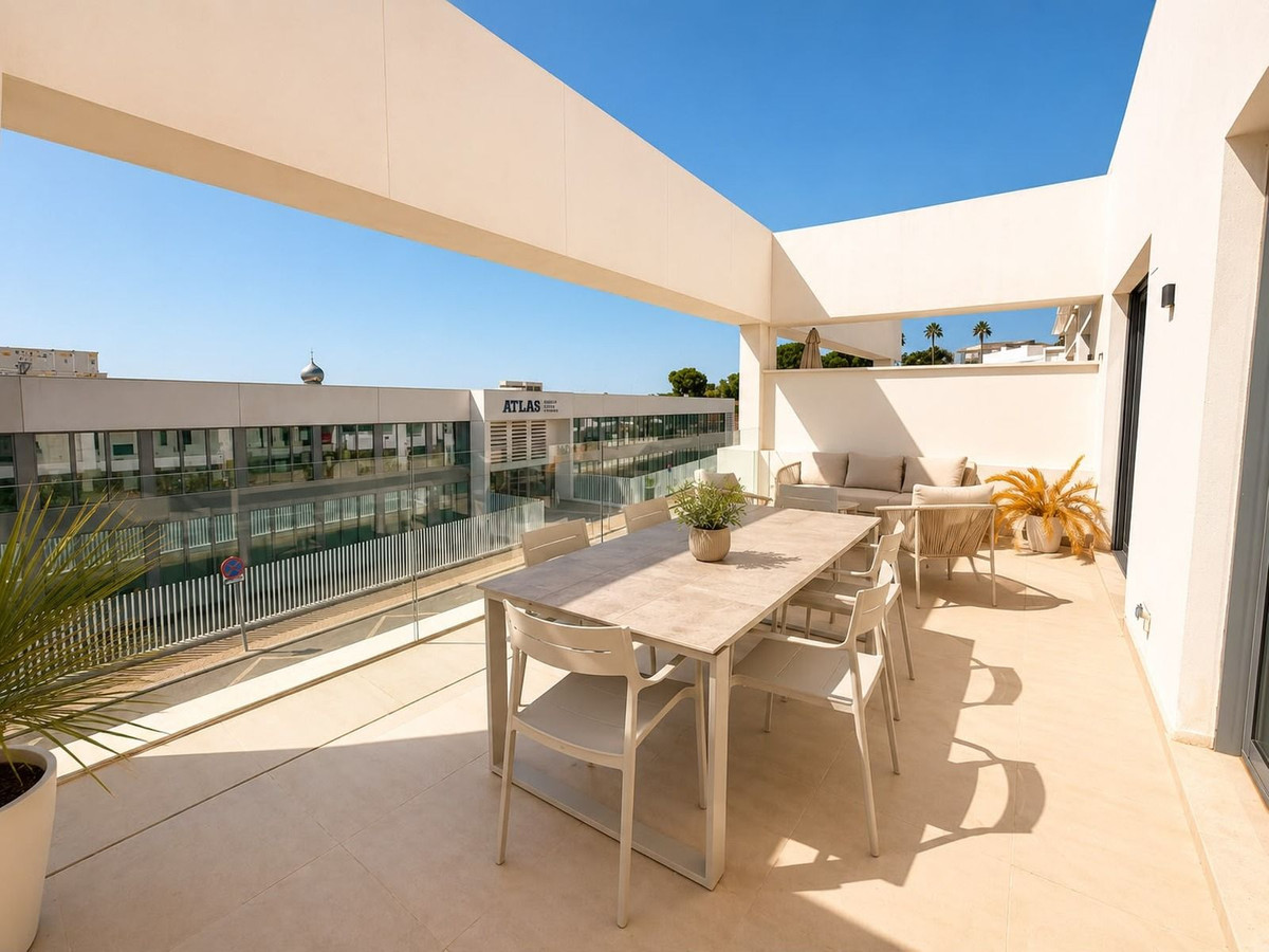 Nueva Milla de Oro, Estepona